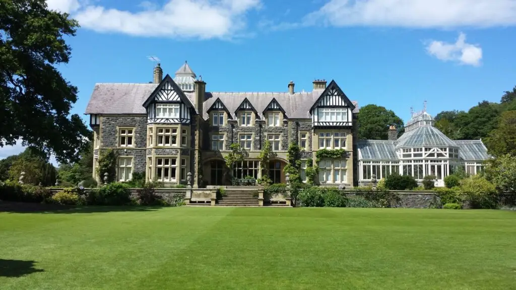 Bodnant Hall